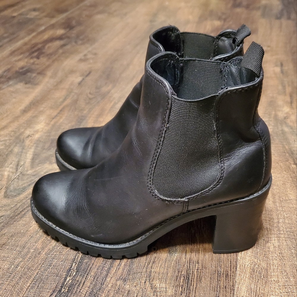 Pace 6.5/37 Chunky Moto Heel Black Leather Boots